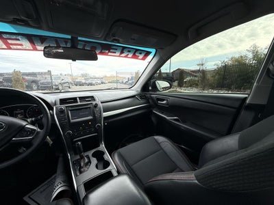 2017 Toyota Camry SE