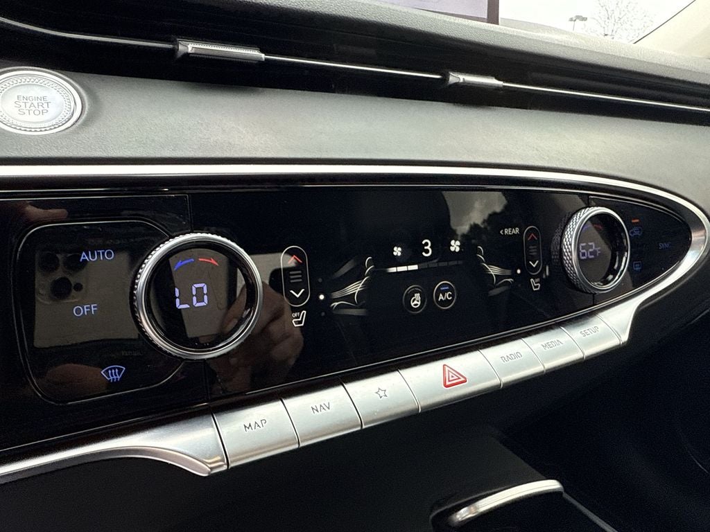 2024 Genesis GV70 2.5T