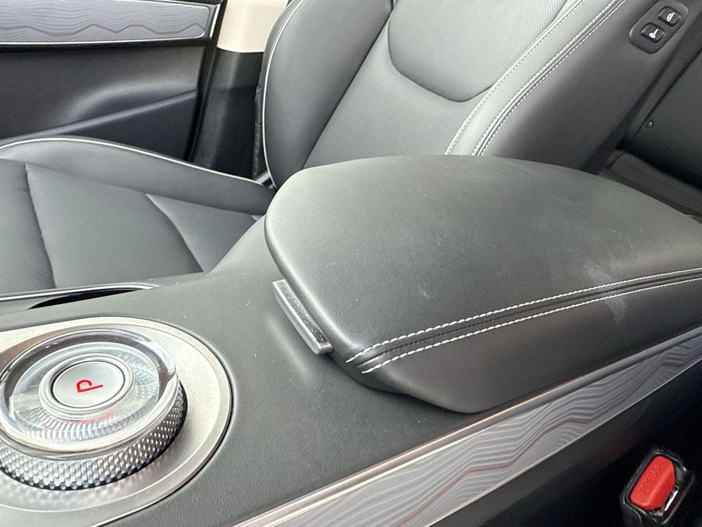 2024 Genesis GV70 2.5T