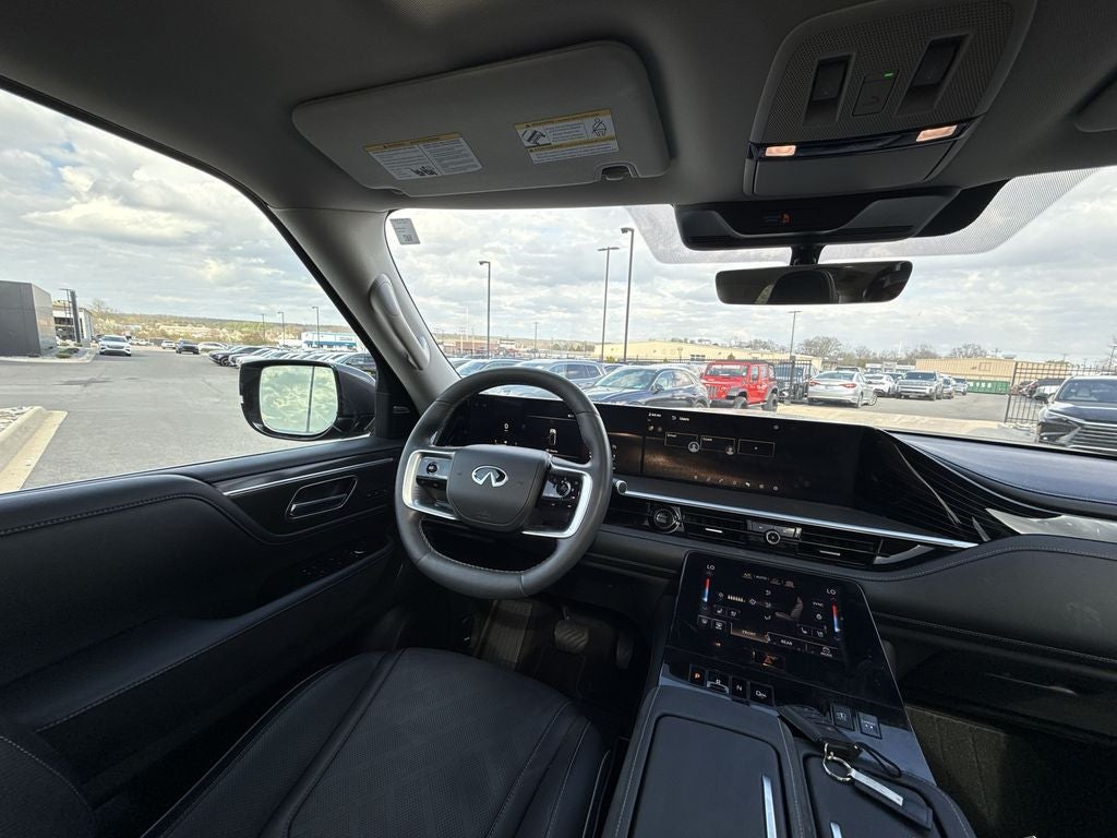 2025 INFINITI QX80 LUXE