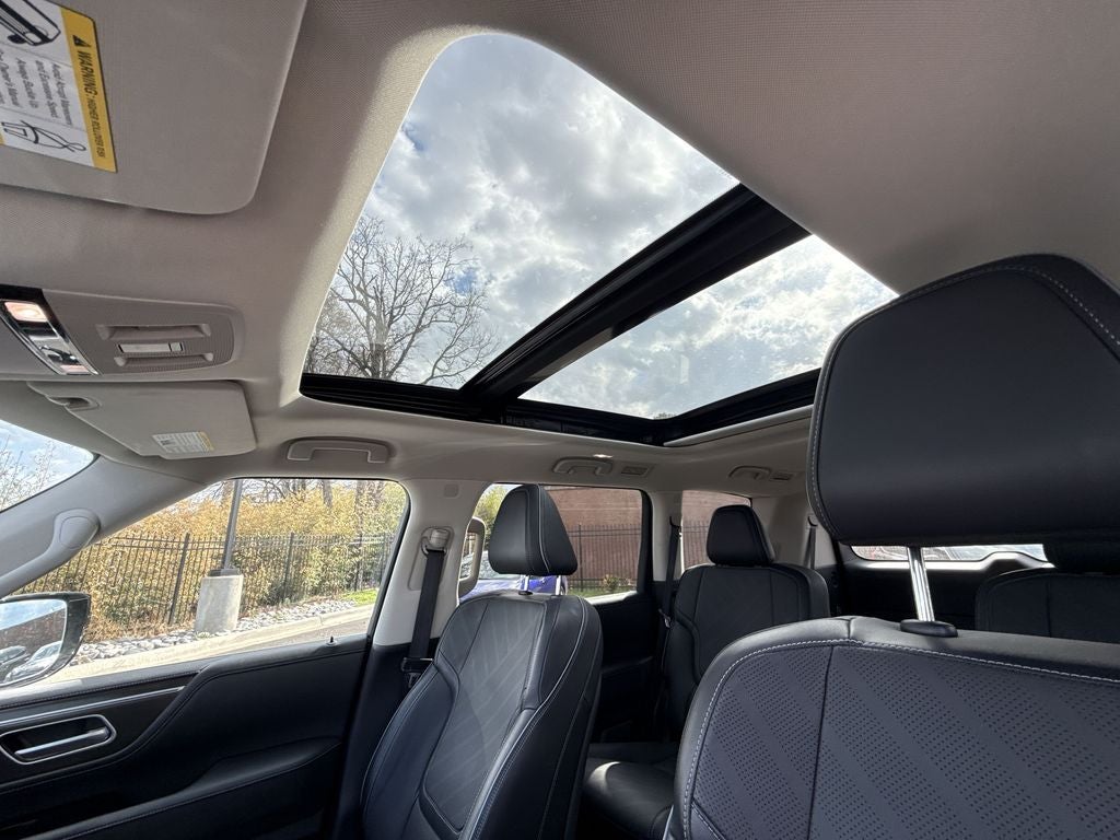 2025 INFINITI QX80 LUXE