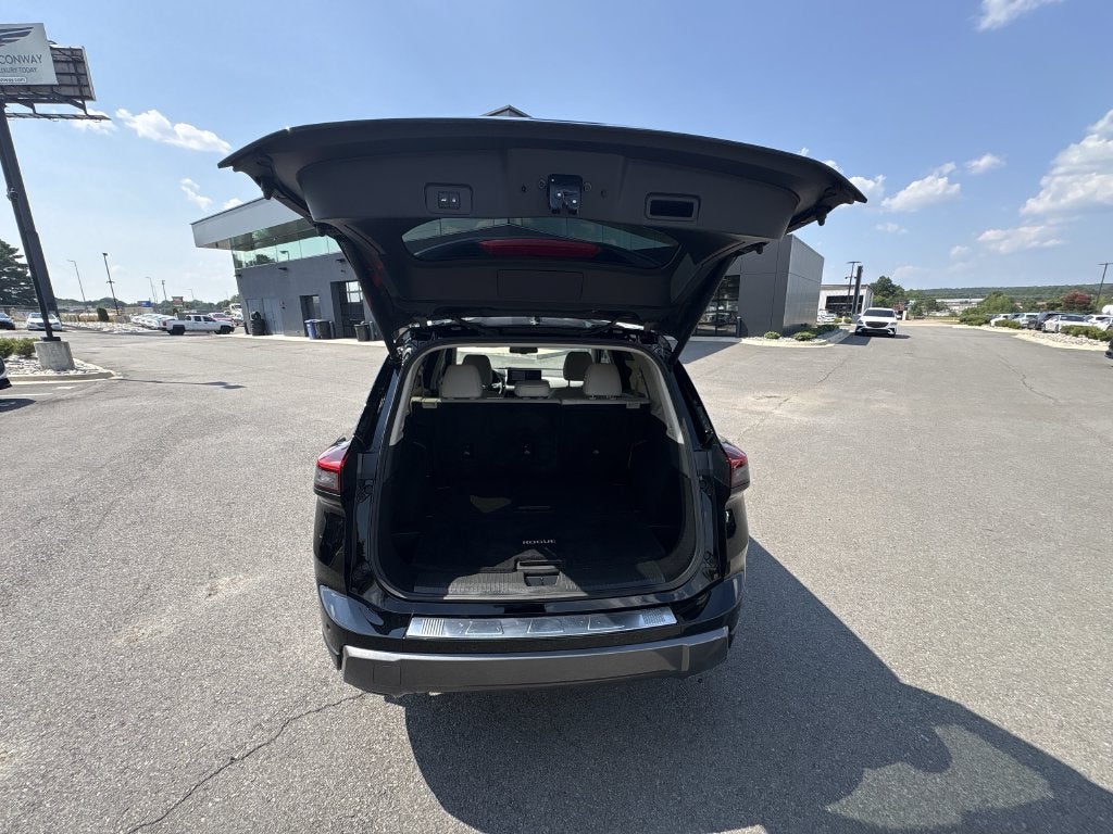 2025 Nissan Rogue SL