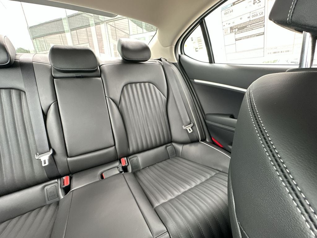 2026 Genesis G70 2.5T Prestige