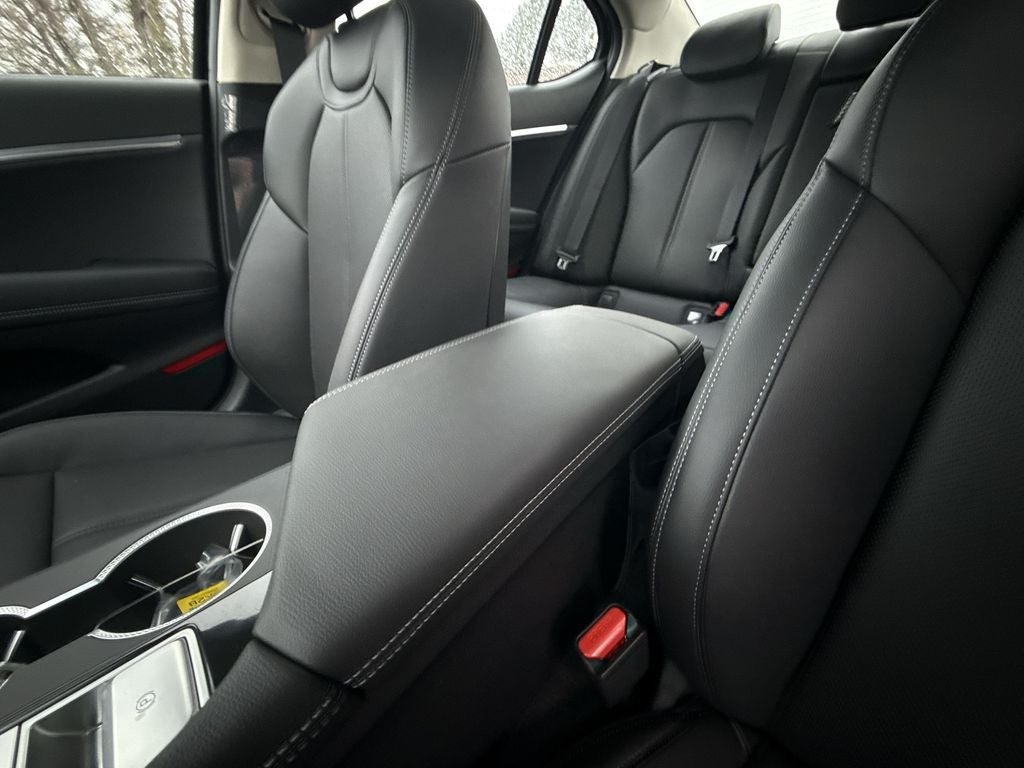 2026 Genesis G70 2.5T Prestige