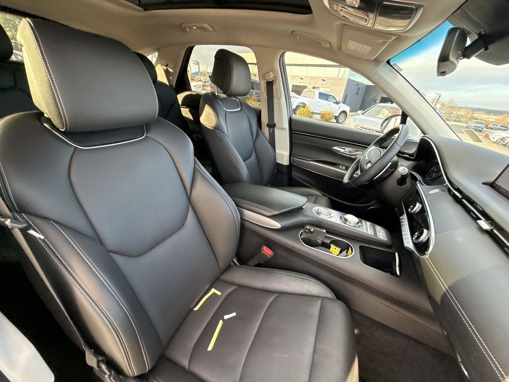 2023 Genesis GV70 2.5T Select