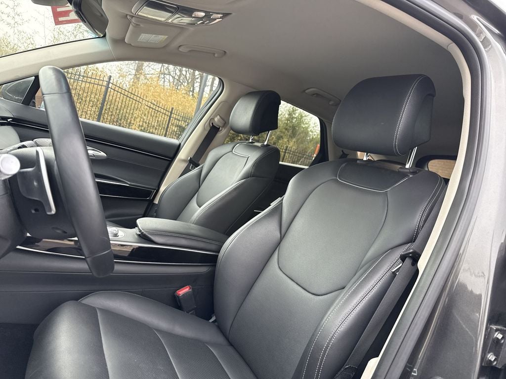 2025 Genesis GV70 2.5T