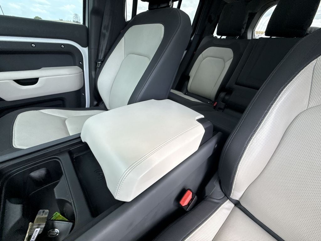 2024 Land Rover Defender 110 X-Dynamic SE