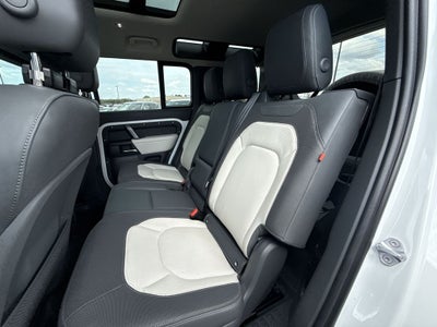 2024 Land Rover Defender 110 X-Dynamic SE