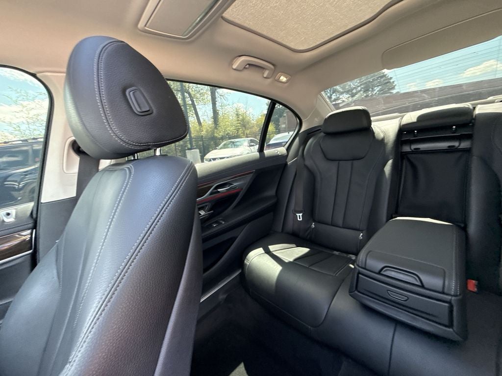 2019 BMW 7 Series 740i