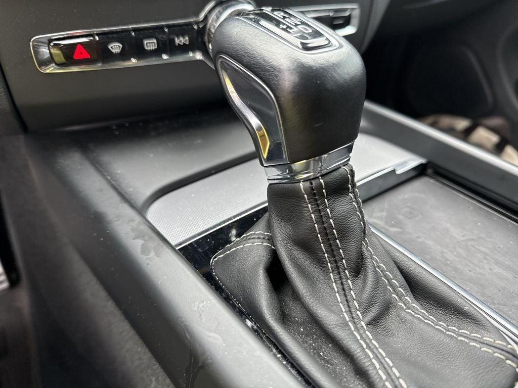 2021 Volvo XC60 T5 R-Design